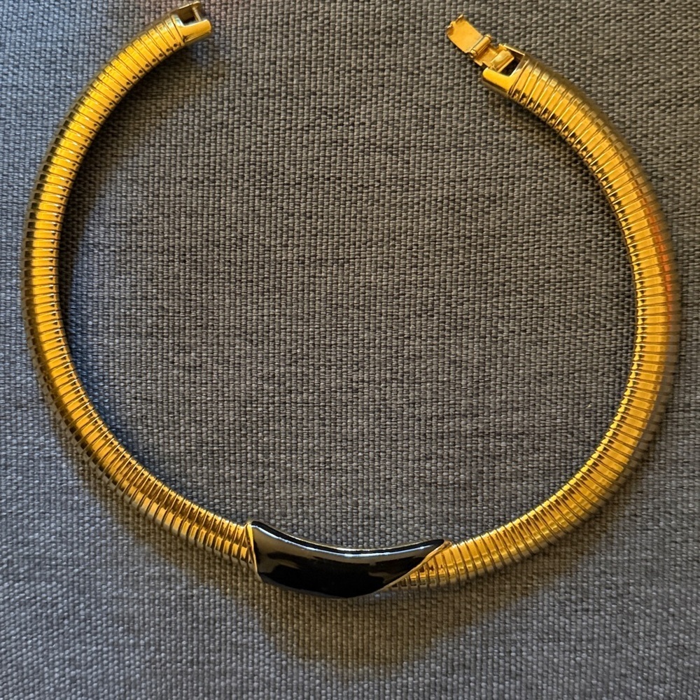 Monet Gold Plated Omega Chocker Necklace with Black Enamel Accent. Circa 1980’s. - Picture 6 of 7
